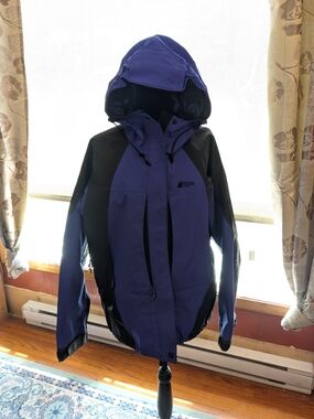 Vintage MEC Purple and Black Hooded Ski Shell Rain Jacket